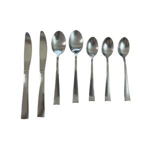 7 Piece Cambridge Stainless Stain Flatware Knives, Soup Spoons, Tea Spoons